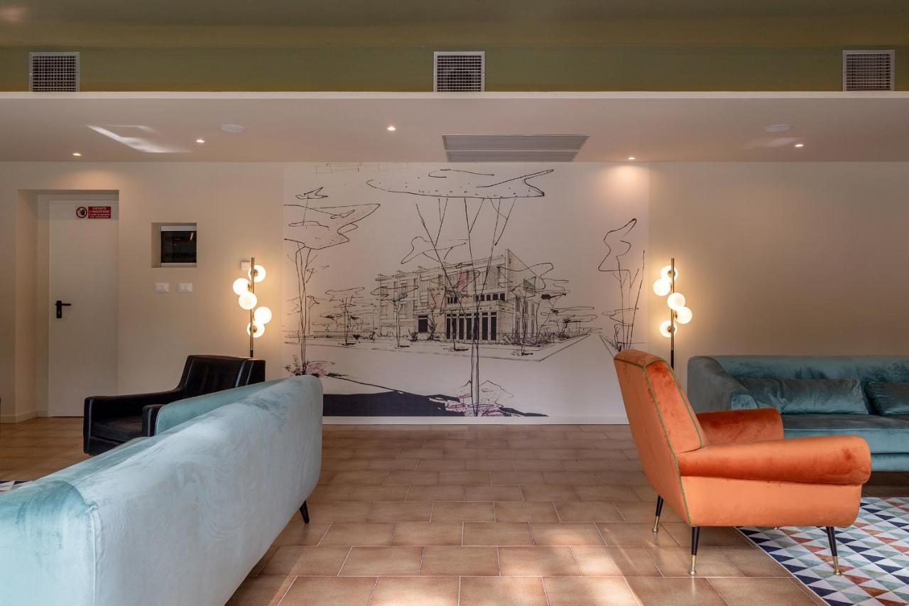Hotel Millepini Марина-Ромеа Экстерьер фото
